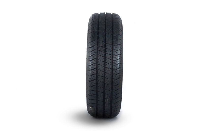 Neumático 225/70R15 Direccional SC328 8PR TL Goodride/Trazano
