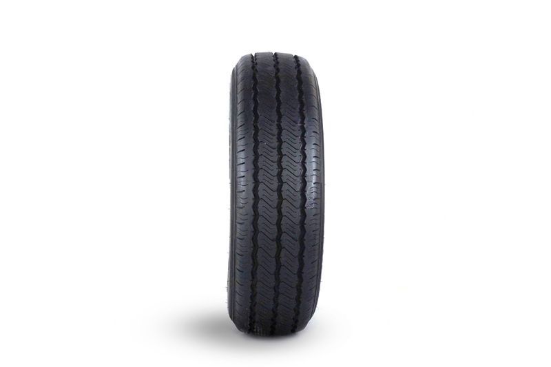 Neumático 215/75R16 Direccional SC328 8PR TL Goodride/Trazano