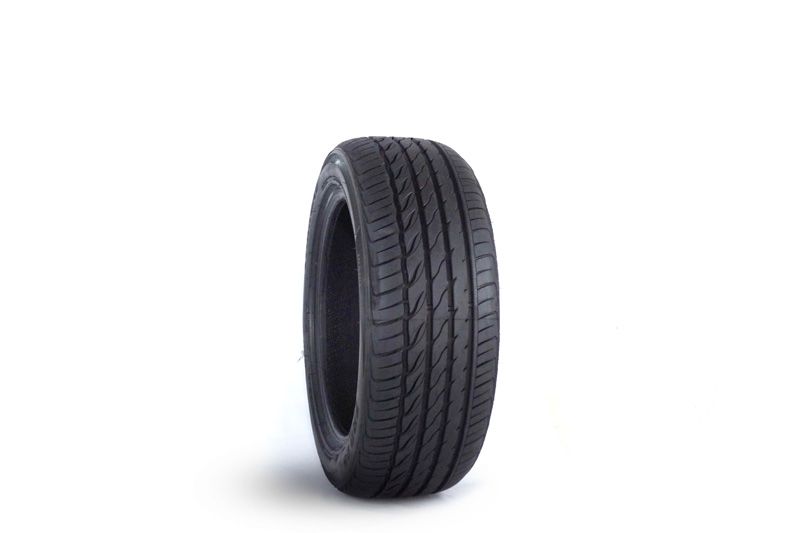 Pneumatico Estivo UHP FSL - 245/40R18 97Y, Alta Performance Per Auto