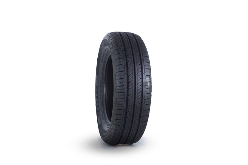 Neumático 185/55R16 Direccional RP28 83V TL Goodride/Trazano